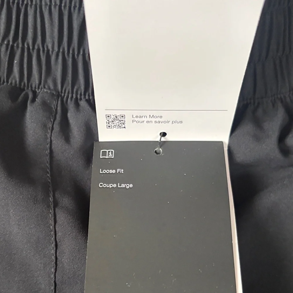 Nike Women's Black Performance Shorts SZ S - Picture 3 of 8